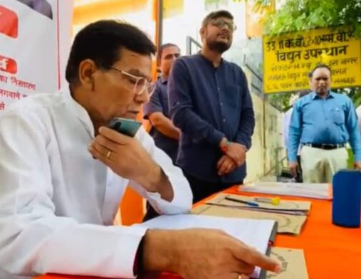 UP Energy Minister ESMA की चेतावनी देकर बोले- जनता को परेशानी होने पर बिजली कर्मियों पर गिरेगी गाज, संविदाकर्मी कार्यमुक्त होंगे