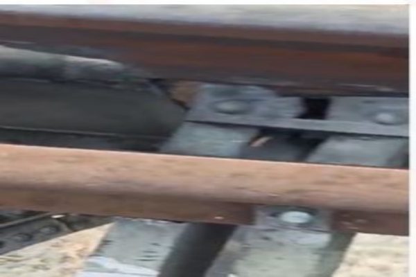 विस्फोट से Railway track क्षतिग्रस्त, बड़ा हादसा टला: जांच एजेंसियां मौके पर