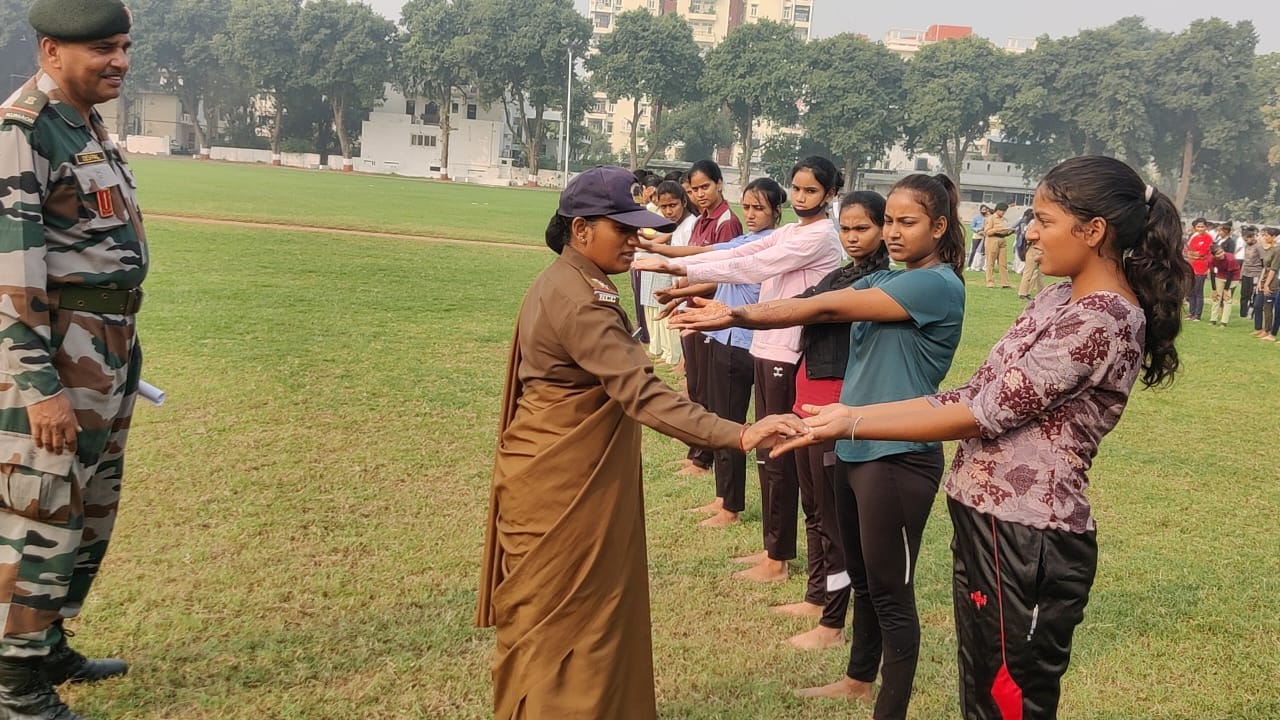 437 Lucknow NCC Girls ने लिखी कामयाबी की कहानी, 14 डिग्री कॉलेज की 1200 छात्राओं के बीच हुआ चयन