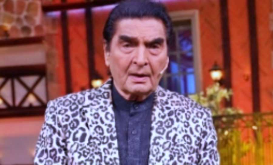 Asrani in Sholey : अंग्रेजों के जमाने के जेलर ने बताया किरदार का हिटलर कनेक्शन, एक्टिंग स्कूलों में आज भी आती है हिटलर की आवाज