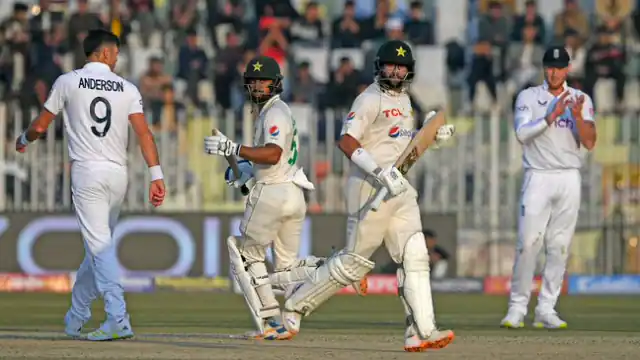 PAK vs ENG 1st Test Day 3 Stumps : पाकिस्तान ने इंग्लैंड को दिया करारा जवाब; बाबर, इमाम और शफीक ने जड़ा शतक
