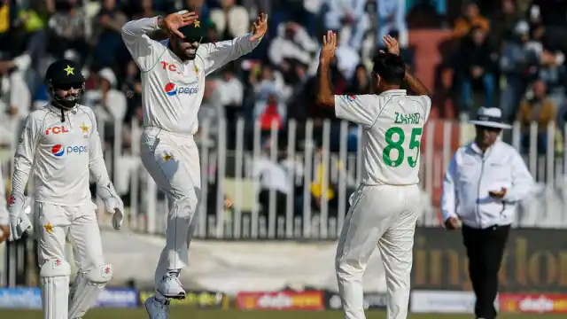 PAK vs ENG Live : पाकिस्तान की खराब शुरुआत, इंग्लैंड की पहली पारी 281 पर सिमटी