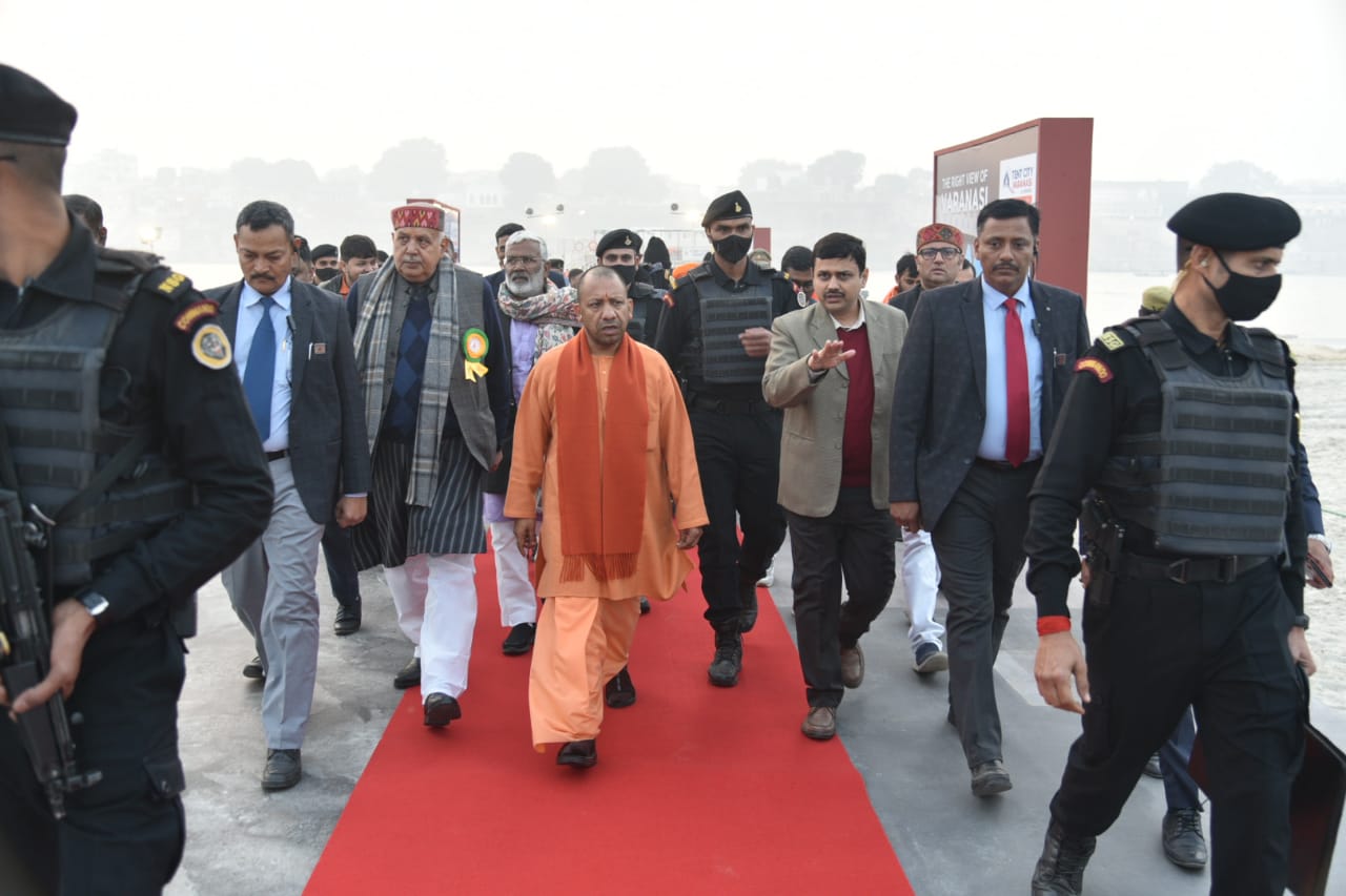 Varanasi में  विश्व का सबसे लंबा क्रूज- गंगा विलास, जी-20 सम्मेलन के मद्देनजर CM योगी ने की समीक्षा