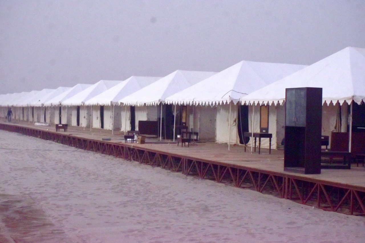 varanasi tent city
