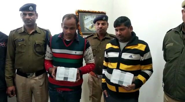 Cantt GRP ने दो मोबाइल चोर को पार्सल गेट के पास से किया गिरफ्तार