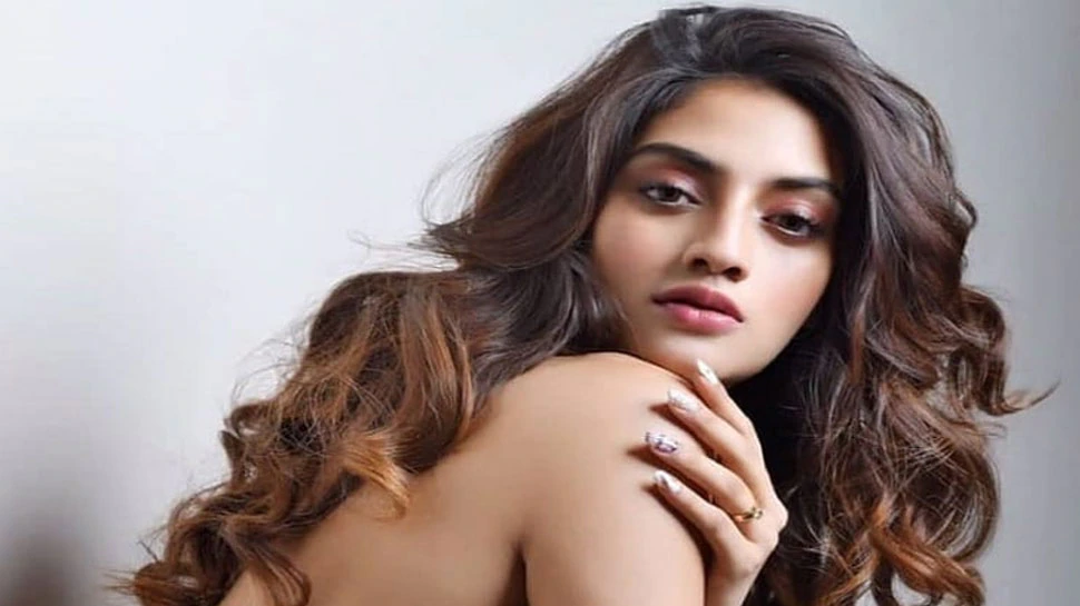 मिनटों में वायरल हुआ Nusrat Jahan का ऐसा बोल्ड अवतार