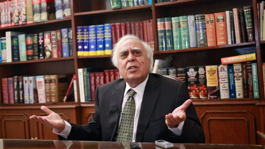 kapil Sibal का तंज- केंद्र की वेलेंटाइन है ED