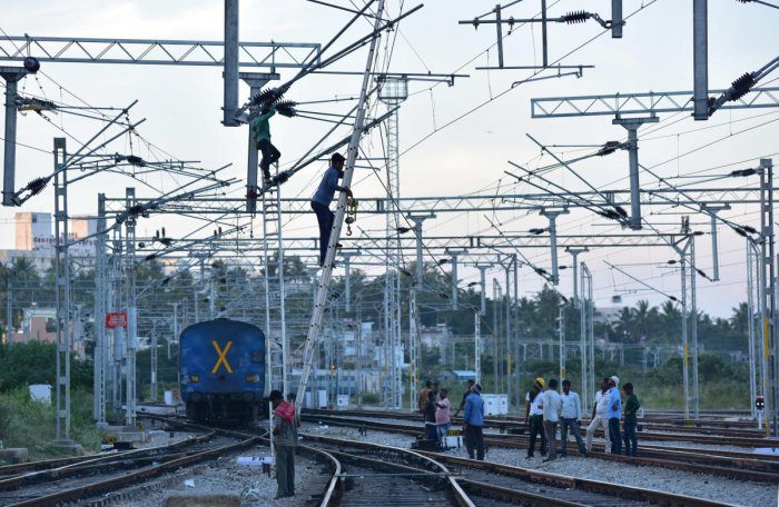 शत-प्रतिशत विद्युतीकृत हुआ North Eastern Railway लखनऊ मण्डल, अब तेजी से फर्राटा भरेंगी ट्रेनें