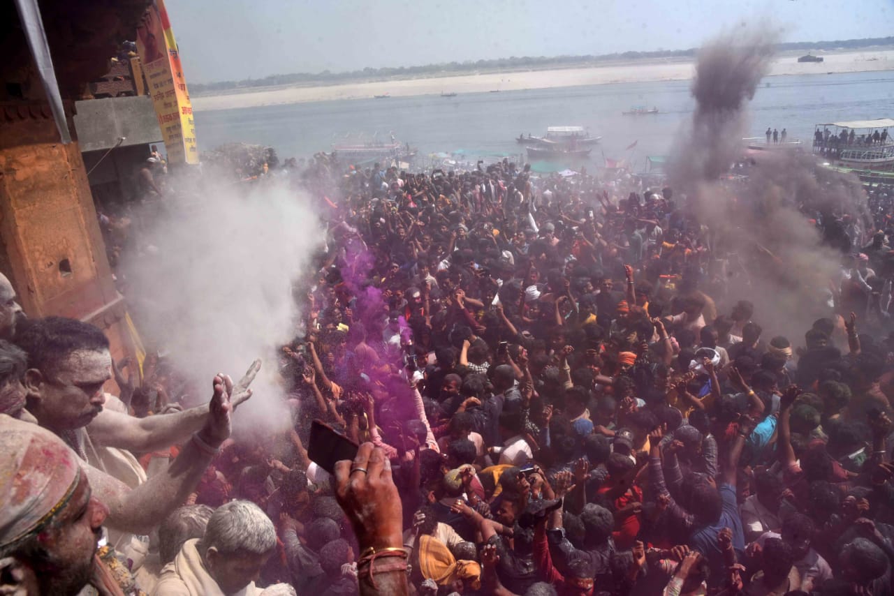 Manikarnika Masan Holi