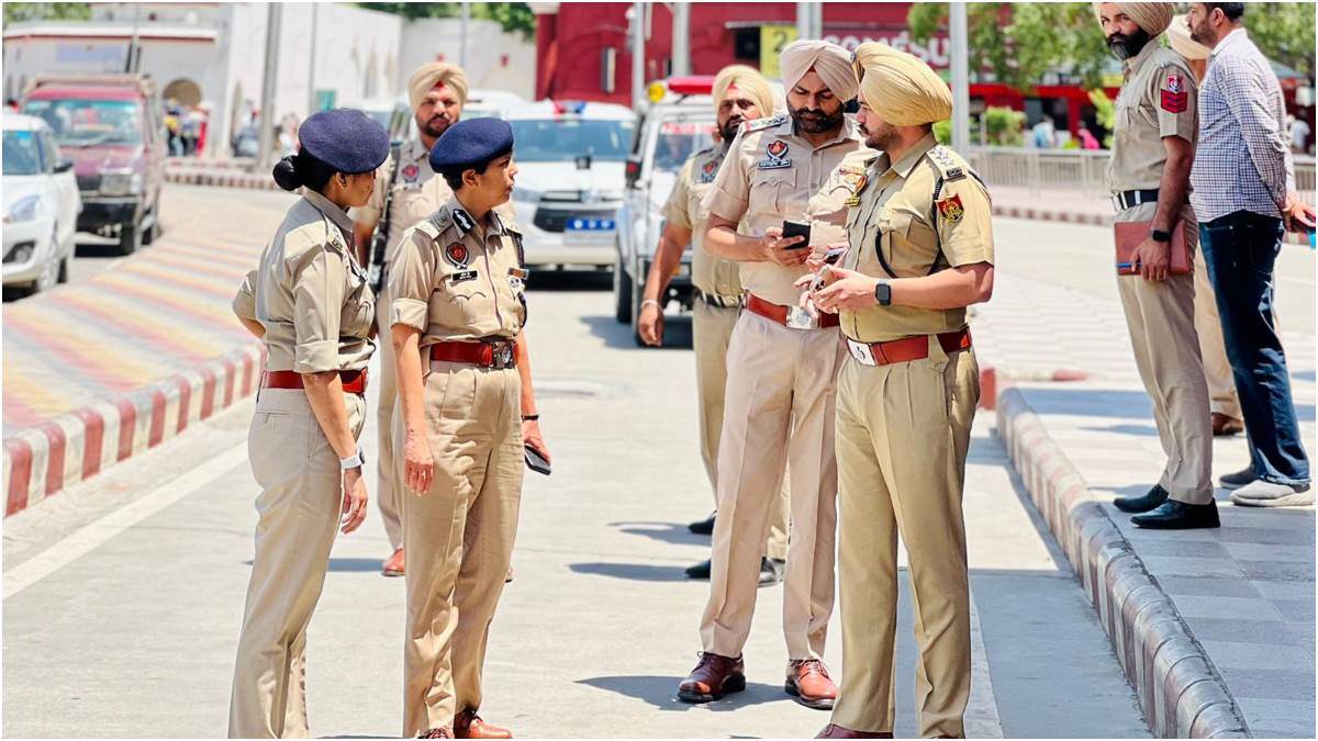 स्वर्ण मंदिर के पास हुए धमाके के बाद अब अमृतसर पुलिस एक्शन मोड में