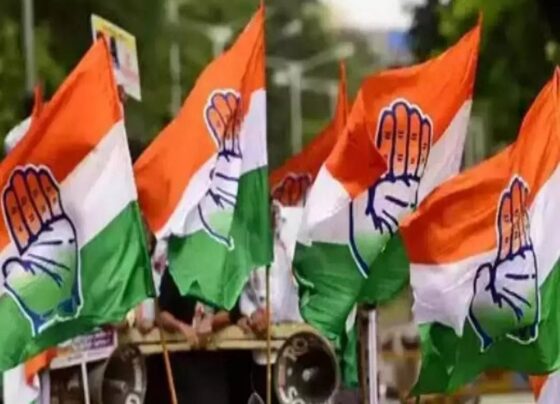 A blow to AAP before Lok Sabha elections, Councilor Taruna Mehta joins Congress