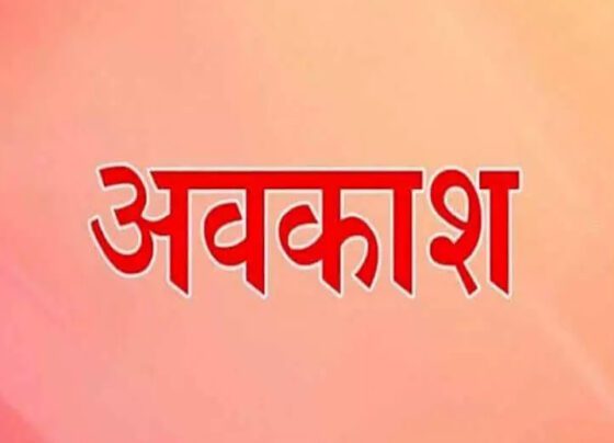 Public holiday in district Varanasi on polling day 04th May