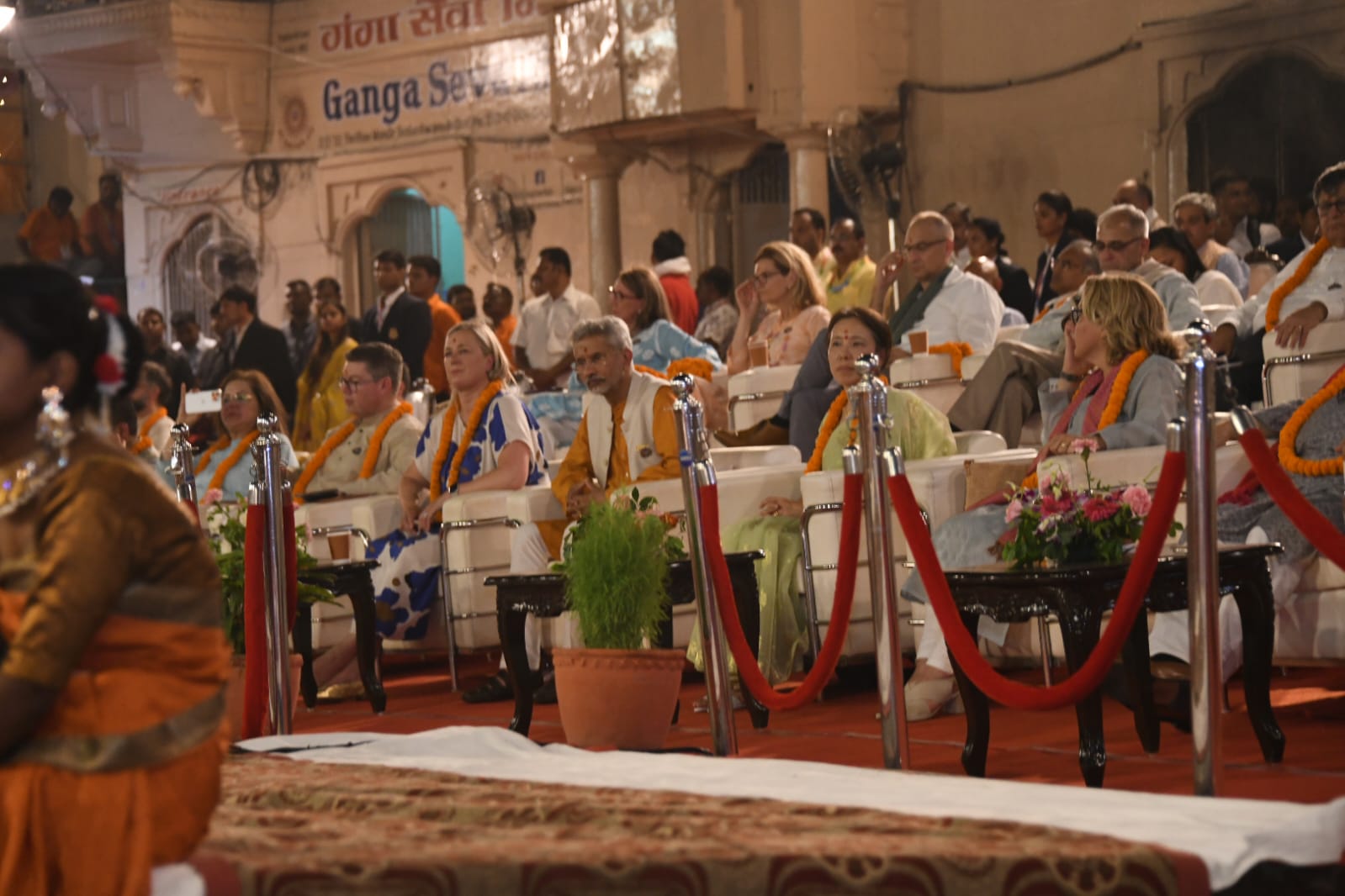 G-20, गंगा आरती देख विदेशी मेहमान हुए अभिभूत, भारतीय संस्कृति का कर रहे दर्शन