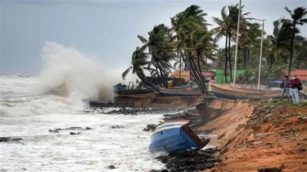 Biparjoy ‘बेहद भीषण चक्रवाती तूफान’ में तब्दील होने को तैयार : आईएमडी