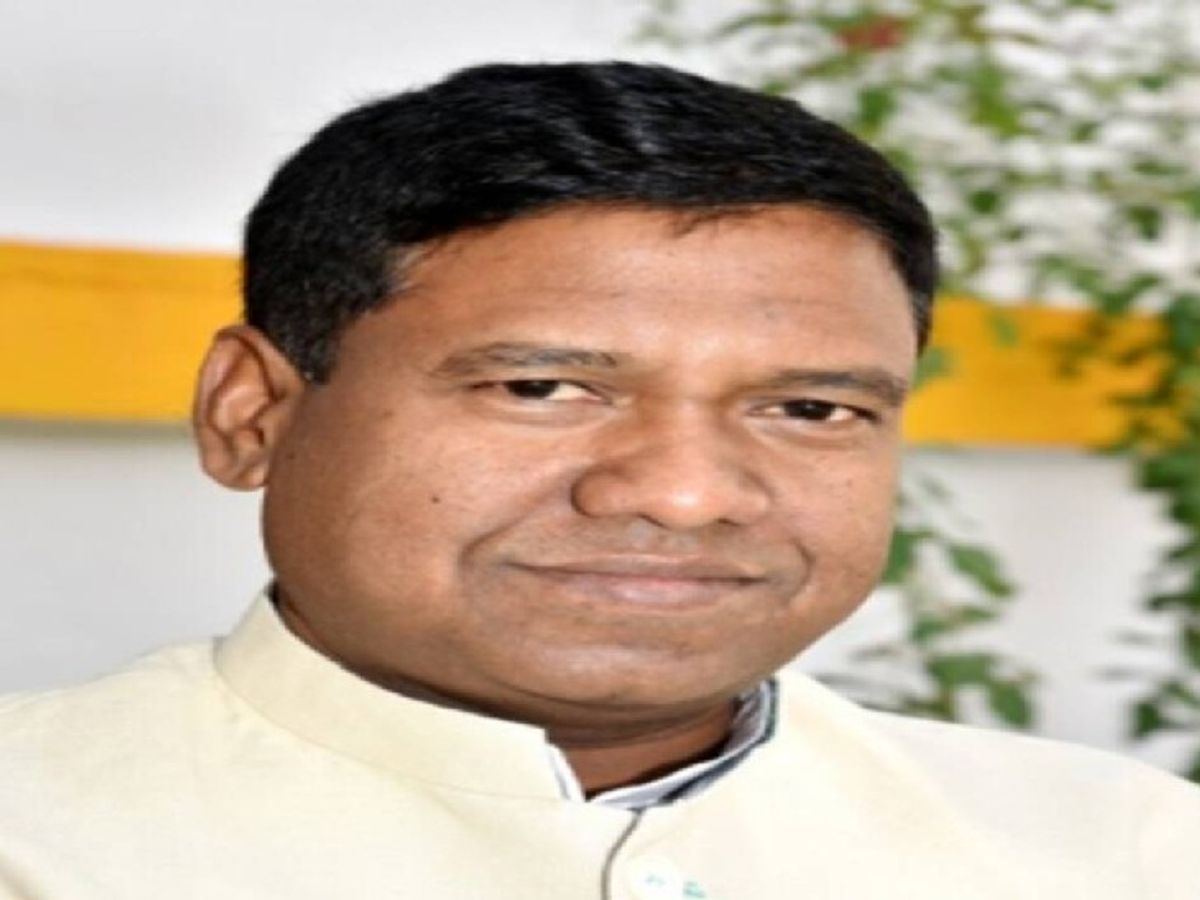 Nitish Cabinet से जीतन राम मांझी के पुत्र संतोष ने दिया इस्तीफा