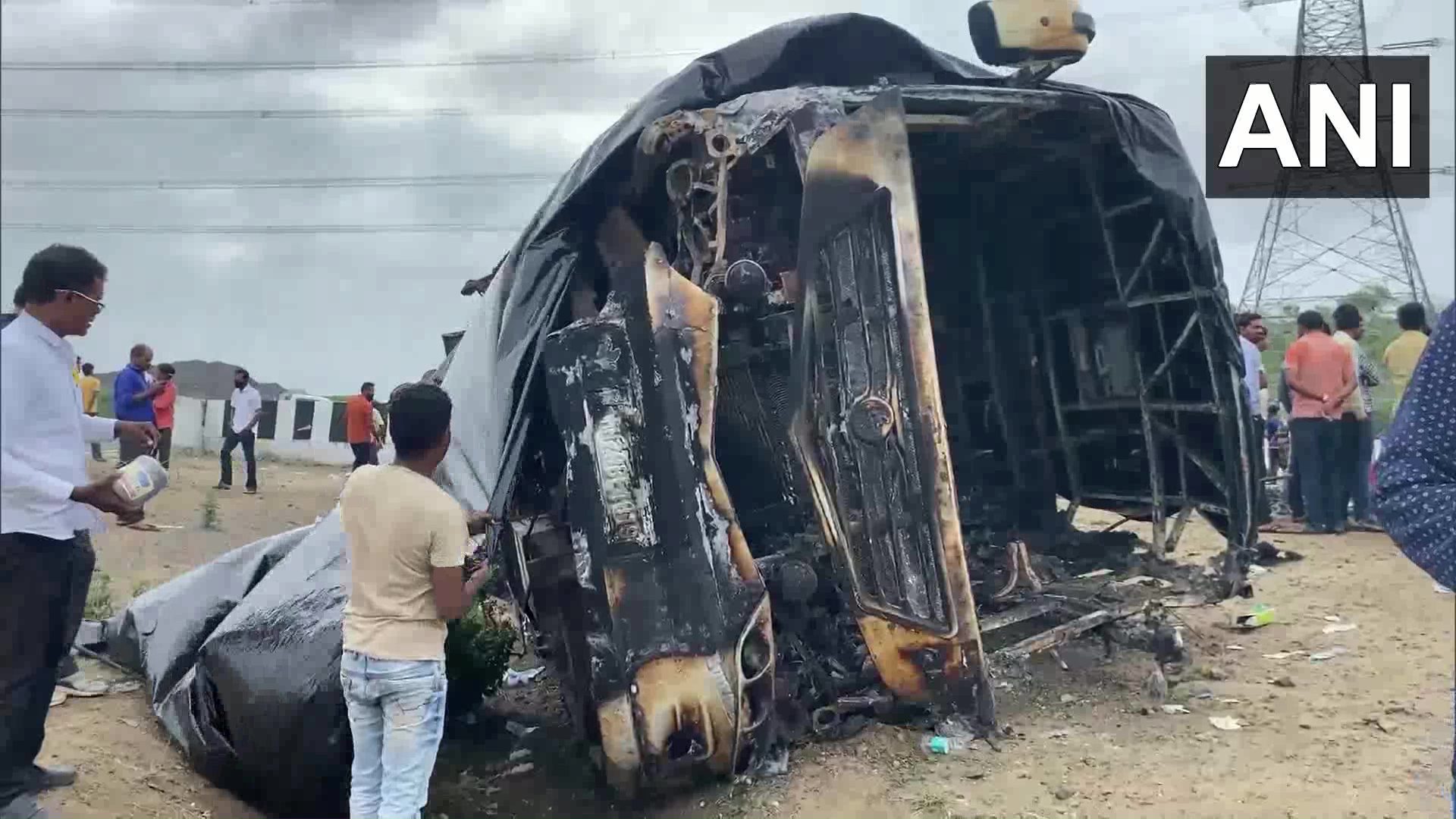 Samruddhi Expressway पर बस में लगी आग, 25 की मौत