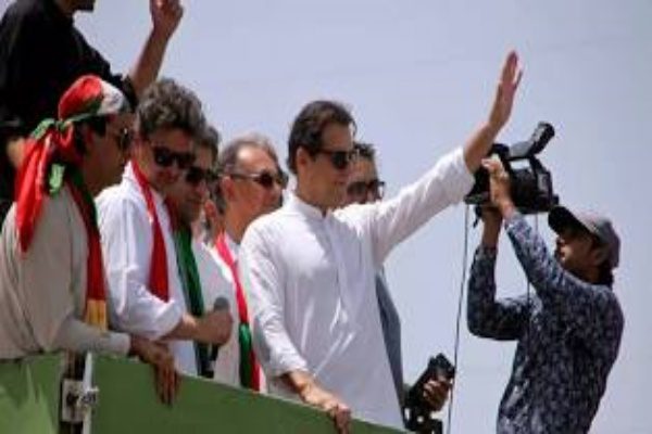Imran Khan केस में पाक सुप्रीम कोर्ट की एंट्री, 24 घंटे का अल्टीमेटम; स्वतः संज्ञान लेने की चेतावनी भी
