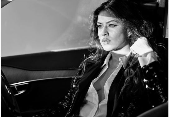 Nia Sharma Bold Look: समंदर से बाहर निकलकर निया शर्मा ने दिखाया ऐसा बोल्ड अवतार, फटी रह जाएंगी फैंस की आंखें!
