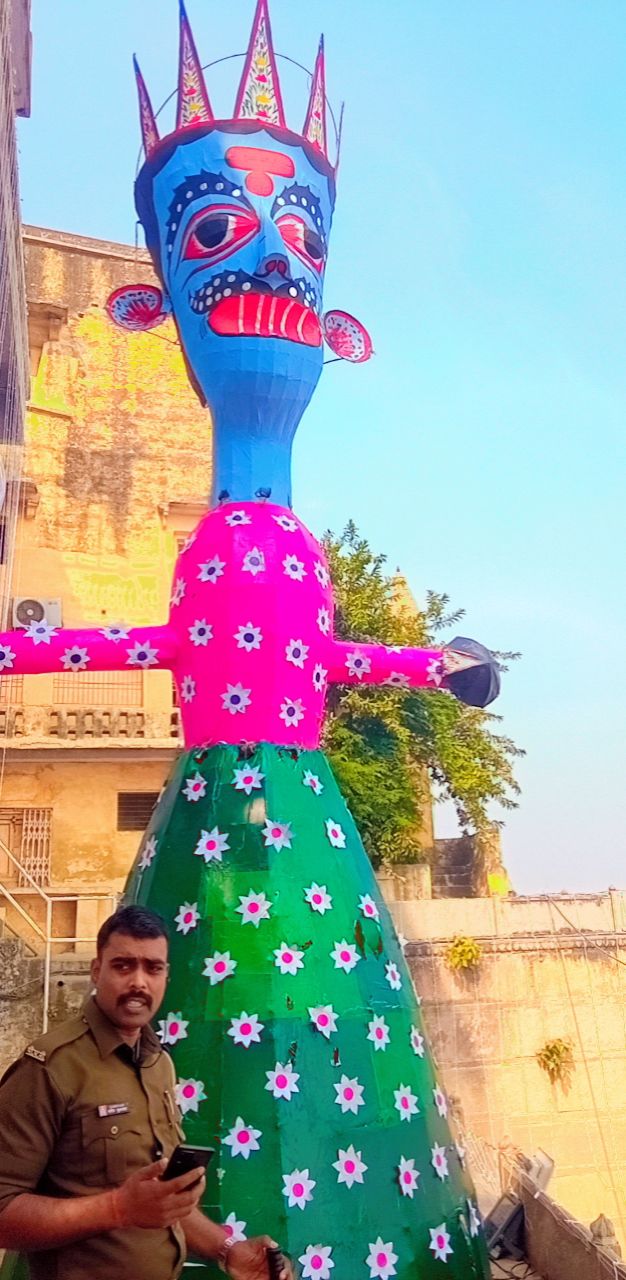 https://khaberhindi.com/web-stories/dev-deepawali-krishna-lila-perepration-kashi-360/