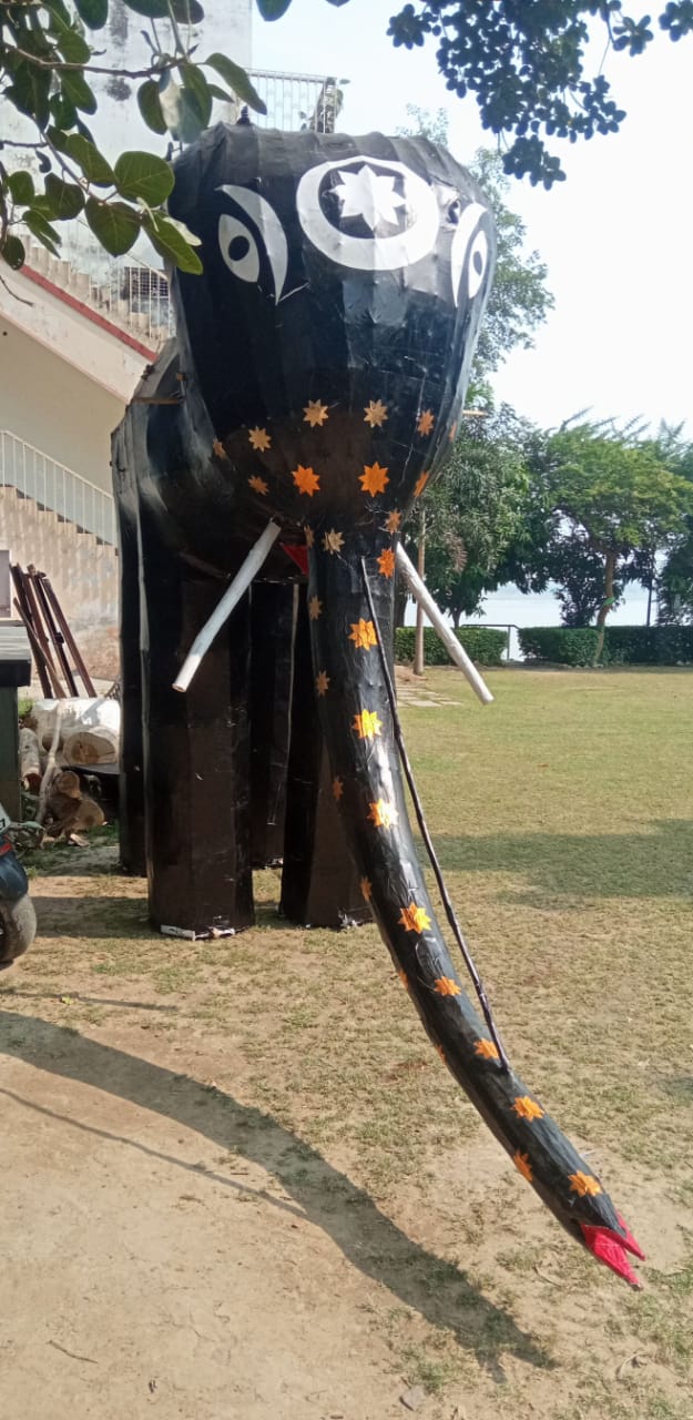 https://khaberhindi.com/web-stories/dev-deepawali-krishna-lila-perepration-kashi-360/